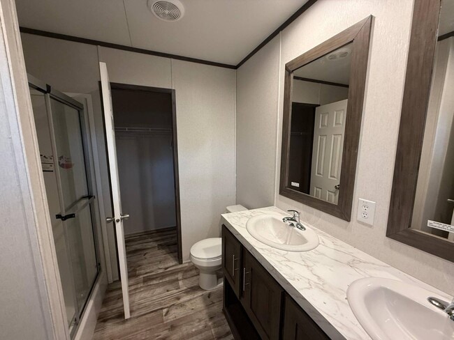 Building Photo - 2881 TX-110