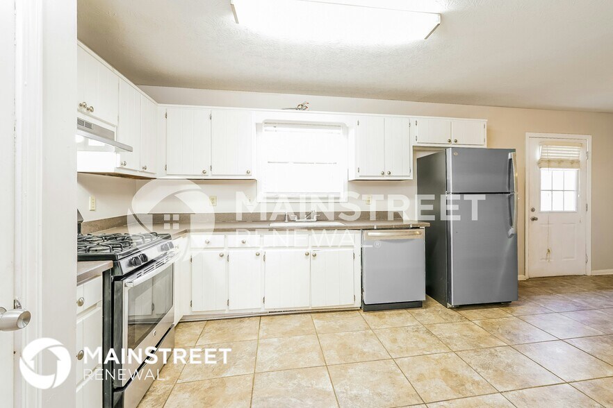 Building Photo - 315 Bakers Bridge Cir