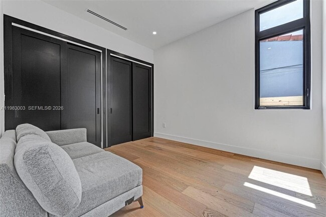 Building Photo - 630 NE 82nd St