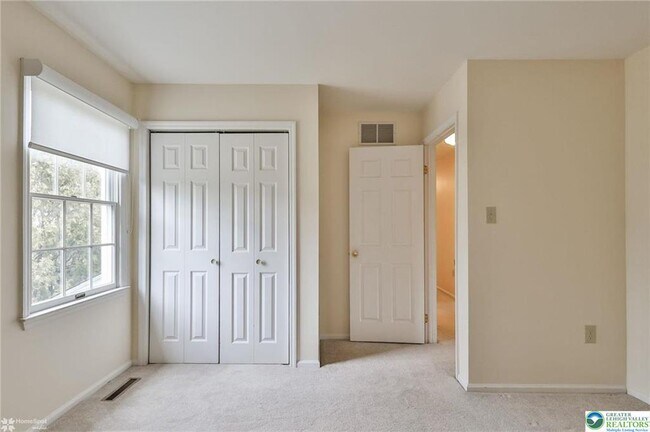 Building Photo - 4059 Wedgewood Rd