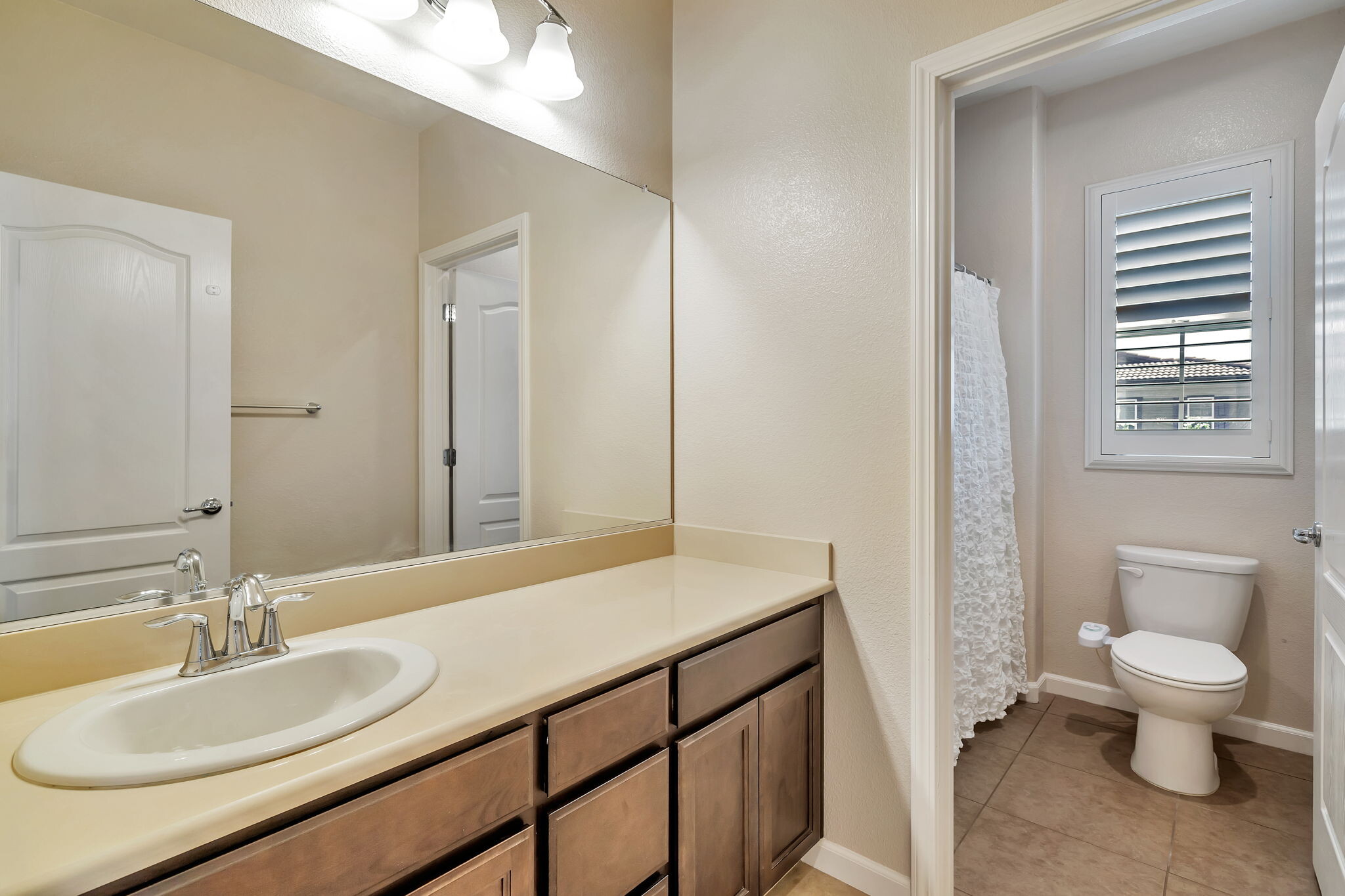 Building Photo - 3343 Vittoria Loop