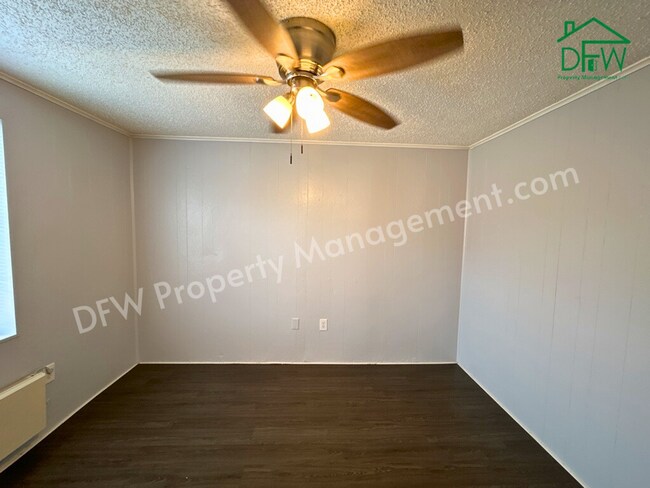 Building Photo - 1603 Voirin Rd
