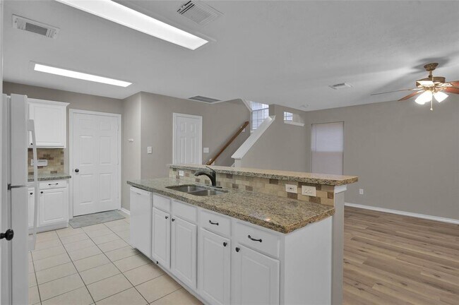 Building Photo - 147 Anise Tree Pl