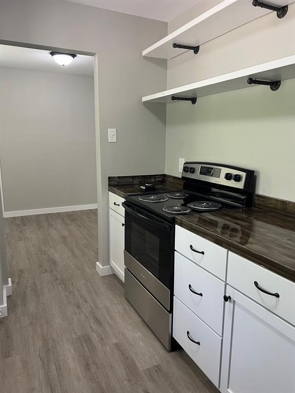 Building Photo - 919 Stetson Ave