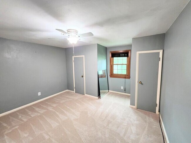 Building Photo - 1444 S Twin Lake Rd