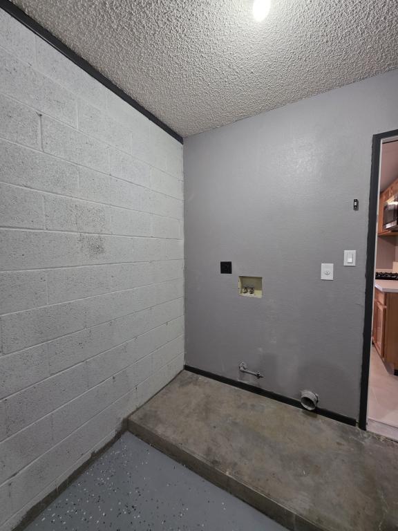 Building Photo - 987 Shadow Crest Cir