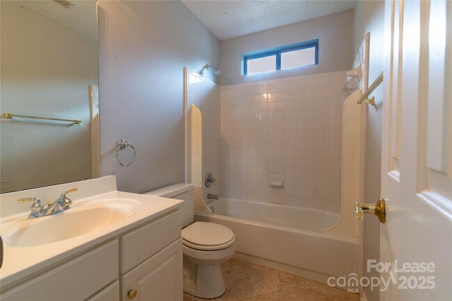 Building Photo - 6138 Garamond Ct