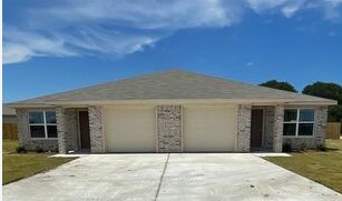 Building Photo - 1705 Castroville Trl