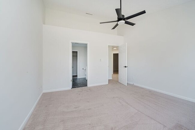 Building Photo - Beautifully Updated Carmel Ranch in Haverstick – Walk to Prairie Trace!