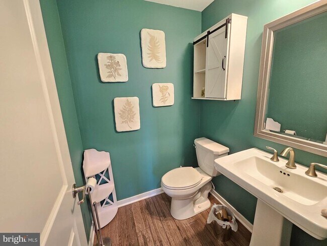 Building Photo - 1870 Boulder Dr