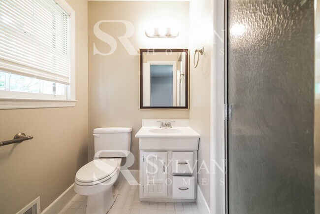 Building Photo - Where Charm Meets Comfort