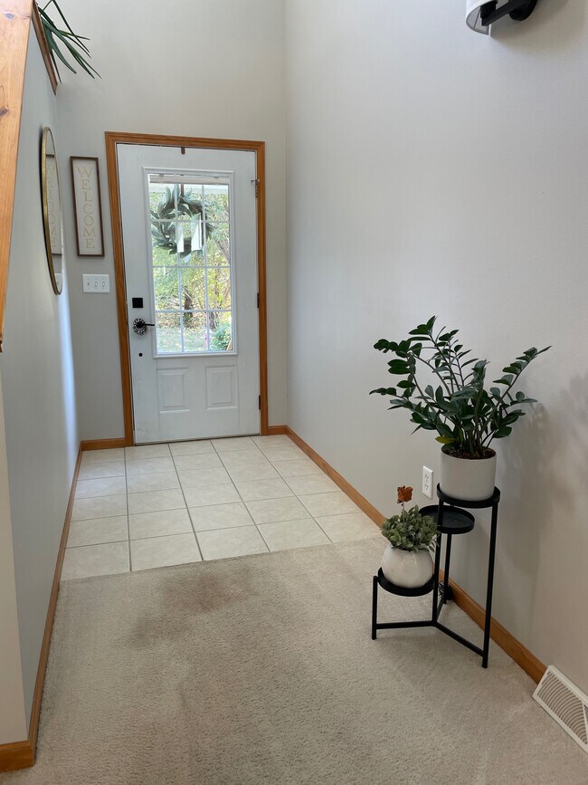 Building Photo - 1417B 2nd St