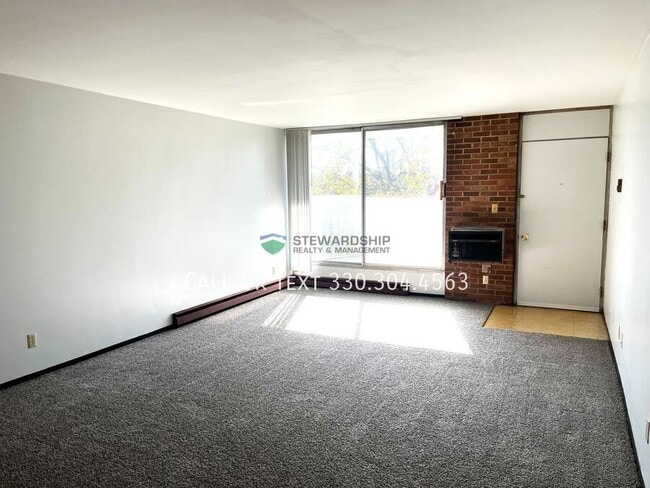 Building Photo - 2331 E Market St