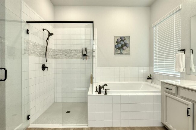 Building Photo - 449 Ocate Mesa Trail