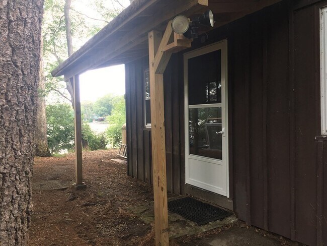 Building Photo - 22 Saumur Ln