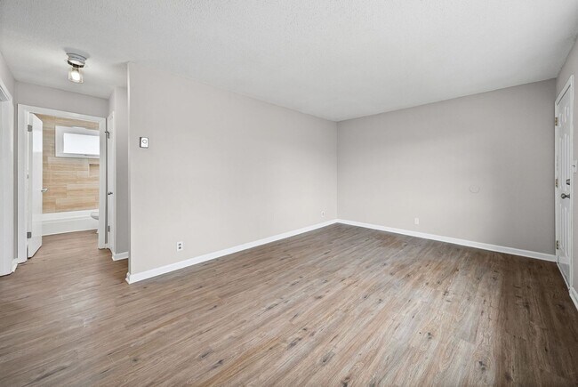 Building Photo - 111 Tandy Dr