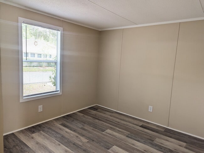 Building Photo - 125 Sky Ridge Dr
