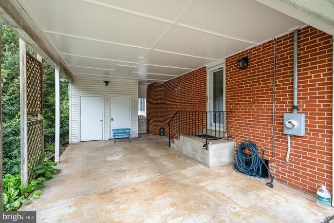 Building Photo - 10317 Cardinal Rd