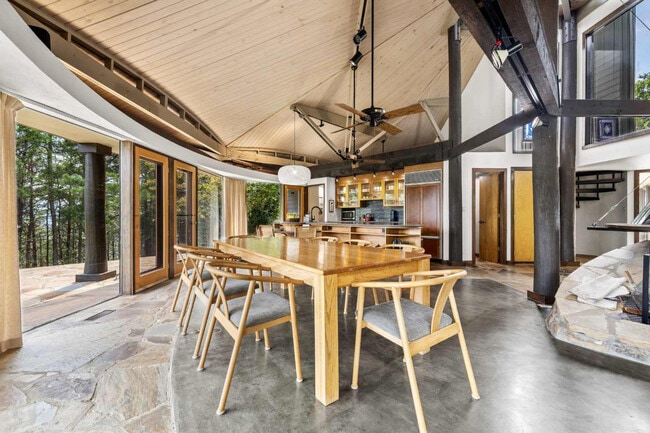 Building Photo - 1816 Bear Spgs Wy