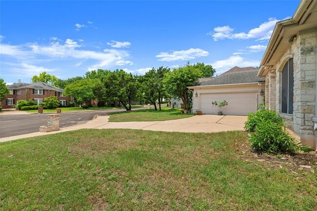 Building Photo - 1212 Shannon Oaks Trail