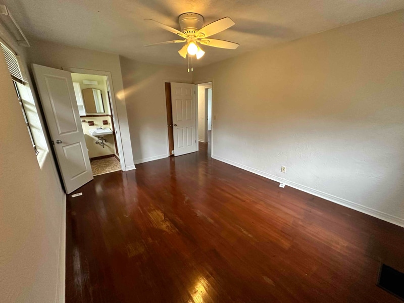 Building Photo - 736 White St