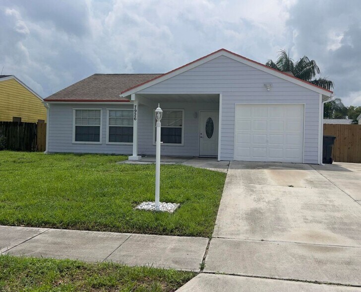 Building Photo - 7926 Burlwood Ln