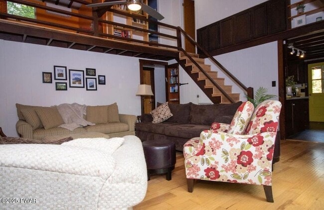 Building Photo - 46 Summit Cir