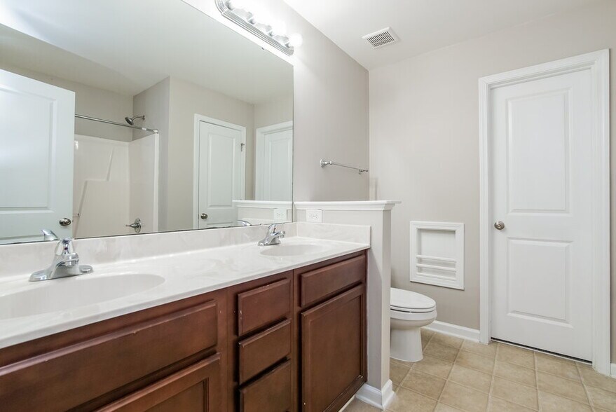 Building Photo - 5139 Arbor Chase Dr