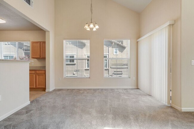 Building Photo - 1316 Milano Dr