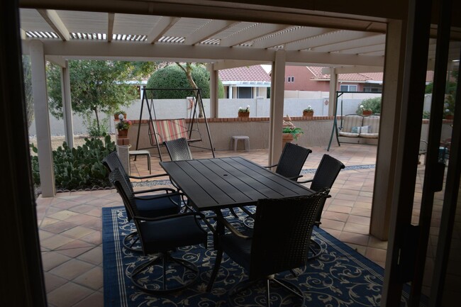 Building Photo - Furnished Rental, 55+, Move In Today!