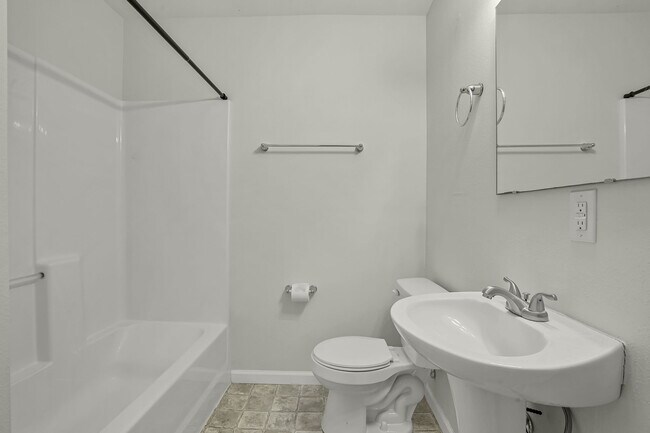 Building Photo - 1217 Grant Dr