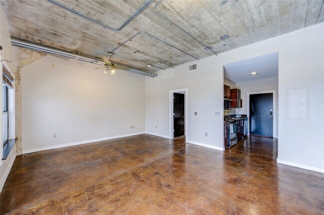 Building Photo - 2205 McKinney St