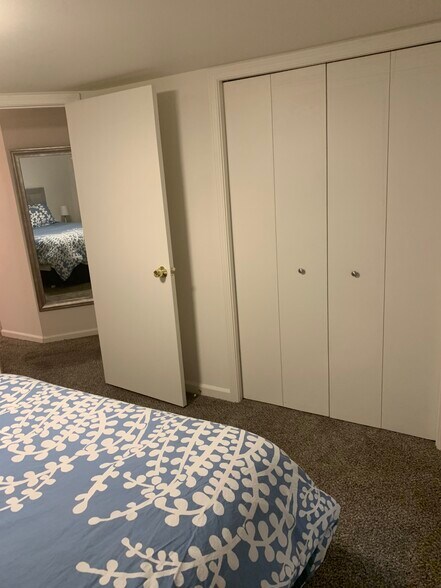 Full closet - 103 W 30th Ave
