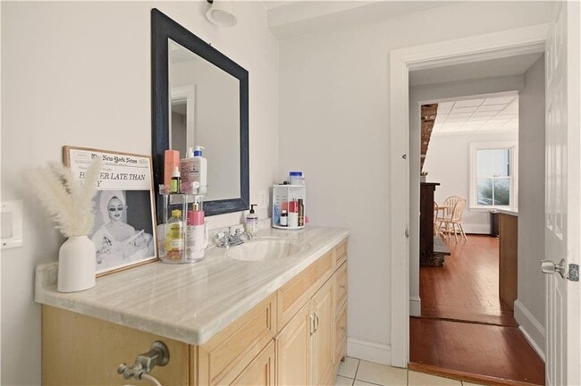 Building Photo - 22 Summer St