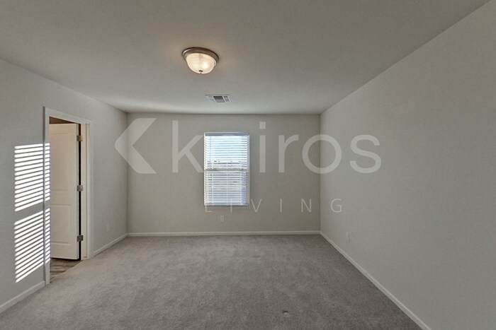 Building Photo - 3578 Koval Dr