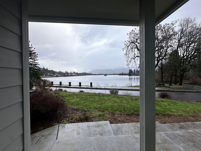 Building Photo - Charming 2-bedroom, 1-bathroom home