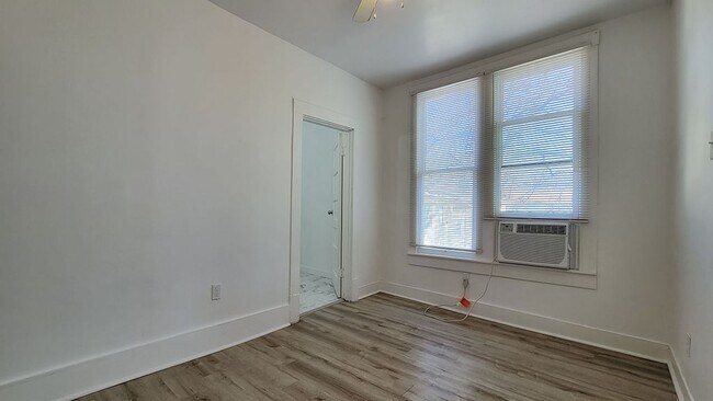 Building Photo - Charming 1-Bedroom Apartment in Sherman!