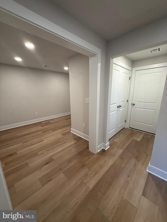 Building Photo - 4127 Ridgeview Ave