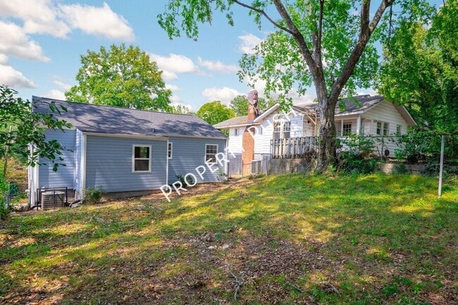 Building Photo - 204 Booth Rd