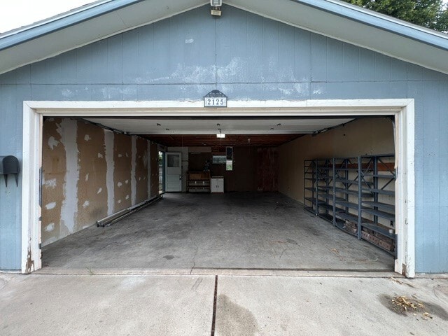 Building Photo - 2125 Stirling St