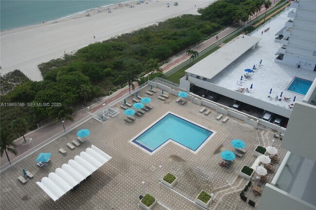 Building Photo - 5701 Collins Ave