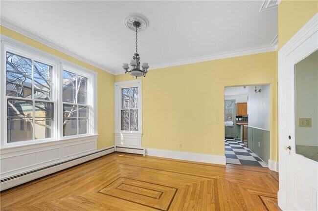 Building Photo - 89 Oak St