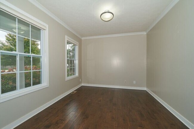 Building Photo - Beautiful 5 Bedroom With Finished Basement in Fishers