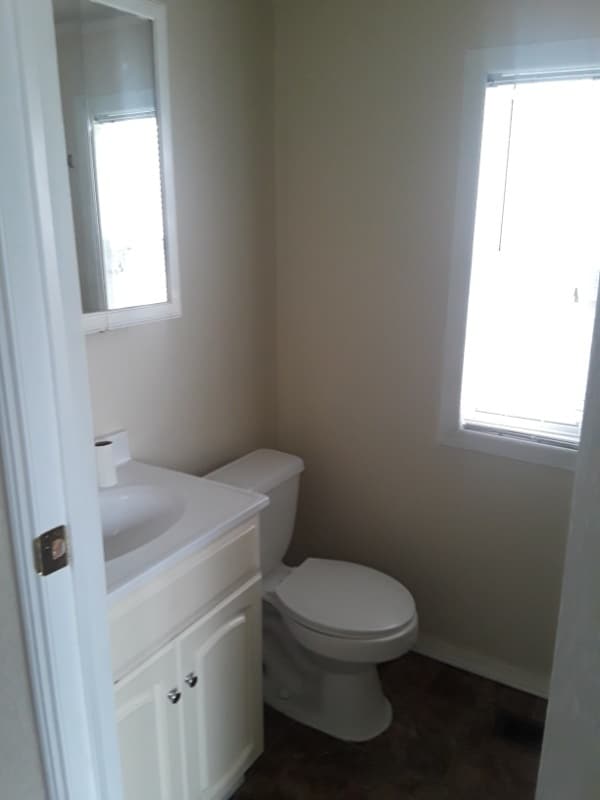 Building Photo - 503 Uhland Rd