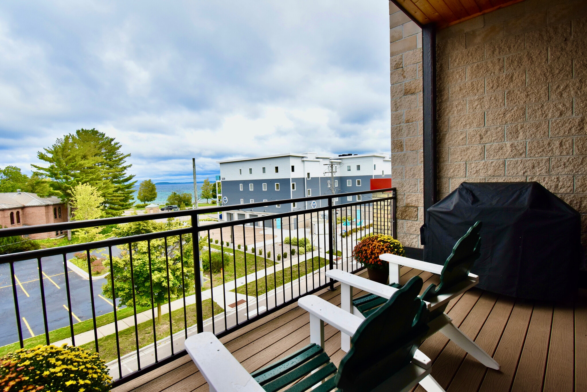 Balcony Gas Grill - 607 Randolph St