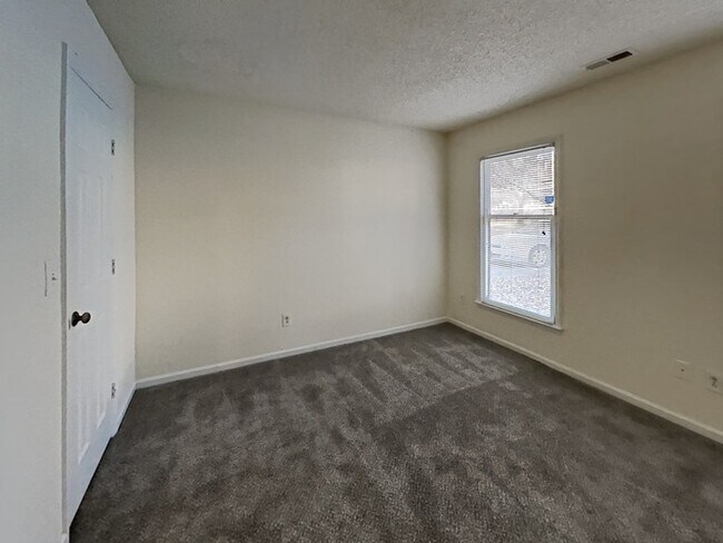 Building Photo - Apply Today!
