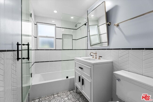 Building Photo - 9687 W Olympic Blvd