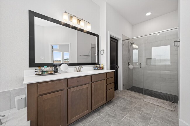 Building Photo - 14327 Vis Vw Dr