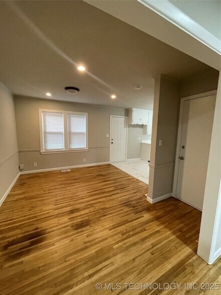 Building Photo - 5308 S Madison Ave