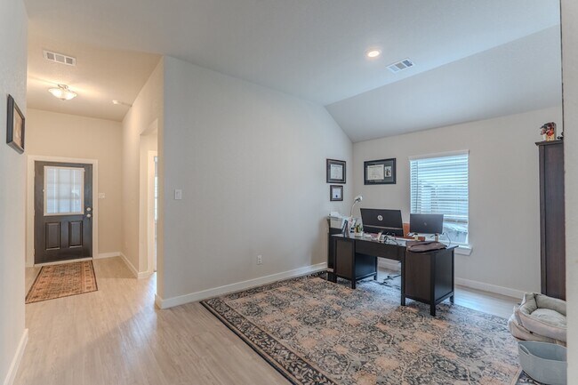 Building Photo - 22035 Juniper Crossing Dr